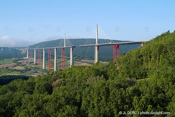 Viaduc de Millau, 2004-05